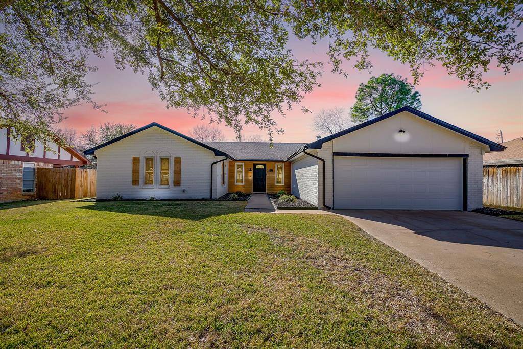 Hurst, TX 76054,317 Northglen Drive