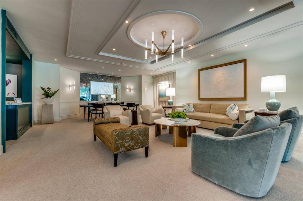 Dallas, TX 75219,3621 Turtle Creek Boulevard #2L