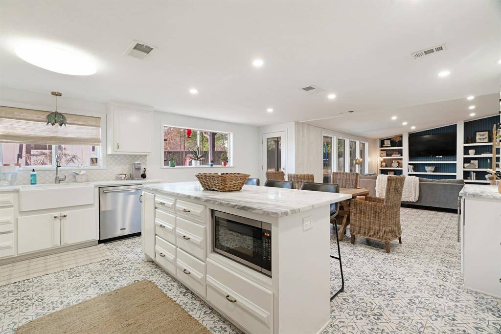 Paris, TX 75460,3350 Robin Road