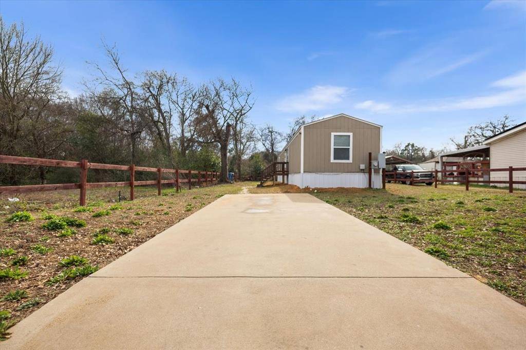 Athens, TX 75751,307 Saint Joseph Street
