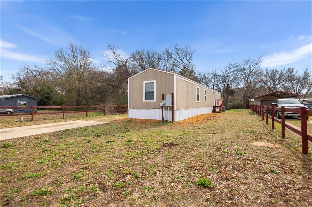 Athens, TX 75751,307 Saint Joseph Street
