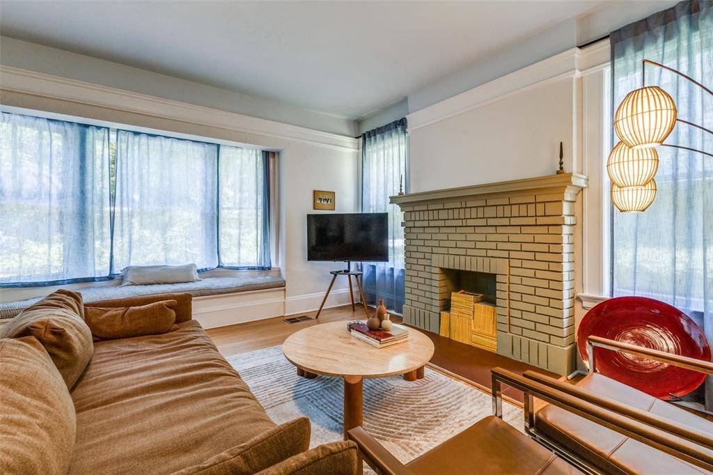 Dallas, TX 75214,5004 Worth Street #D