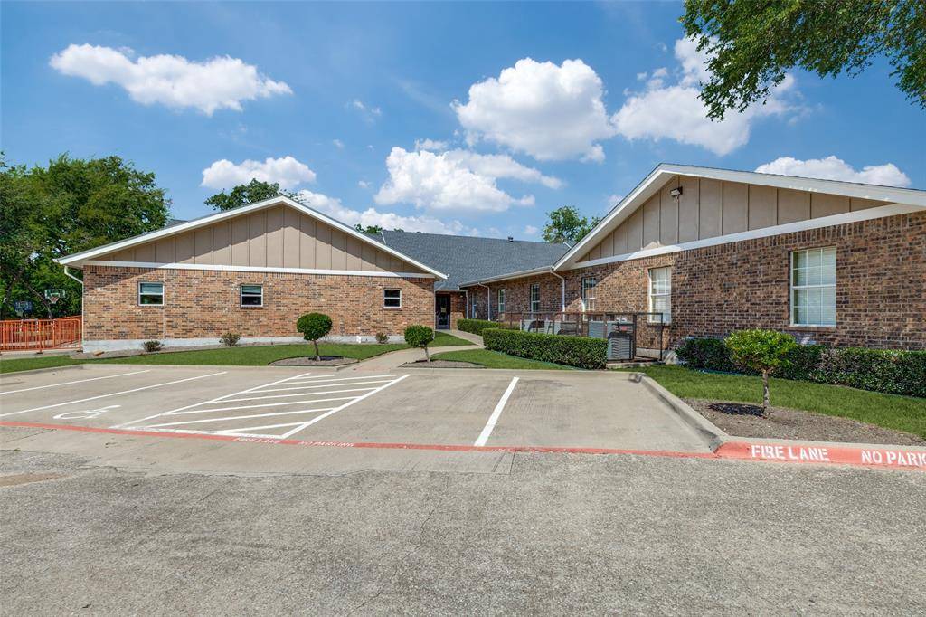 Dallas, TX 75243,8568 Stults Road