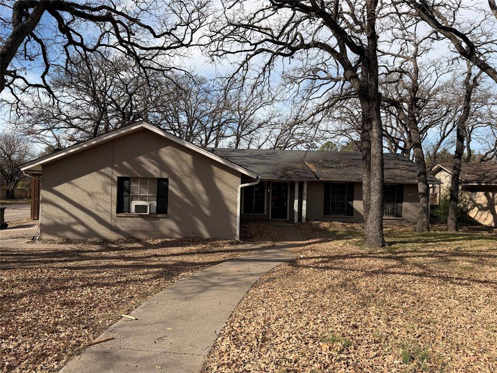 Arlington, TX 76013,1412 Oxford Street