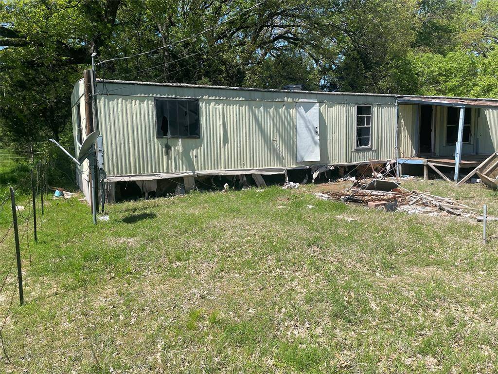 Kemp, TX 75143,689 James