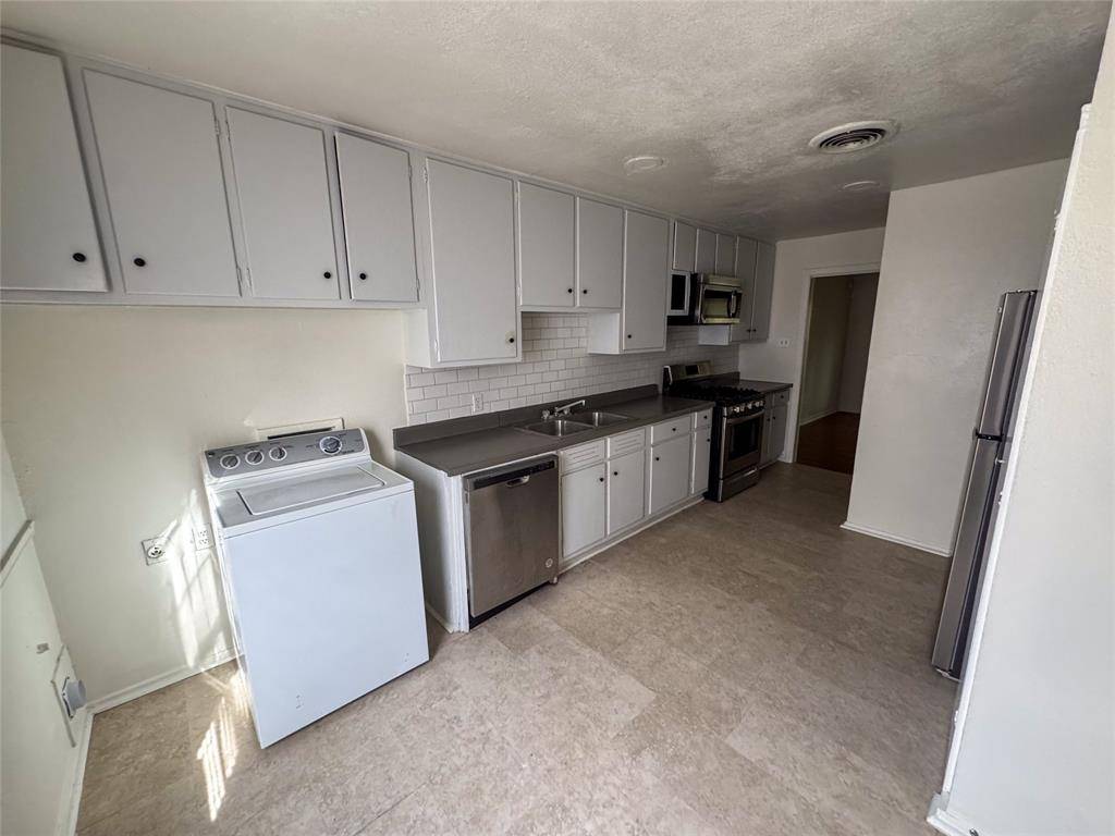 Denison, TX 75020,60 Pershing Drive #A