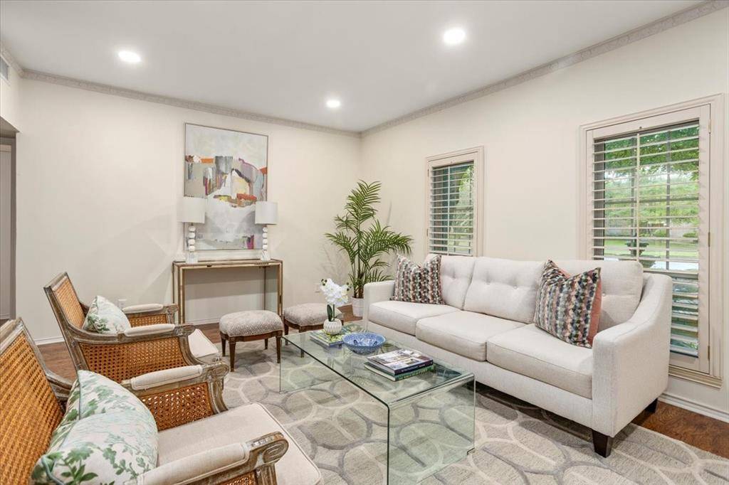 Fort Worth, TX 76109,4312 Bellaire Drive S #141