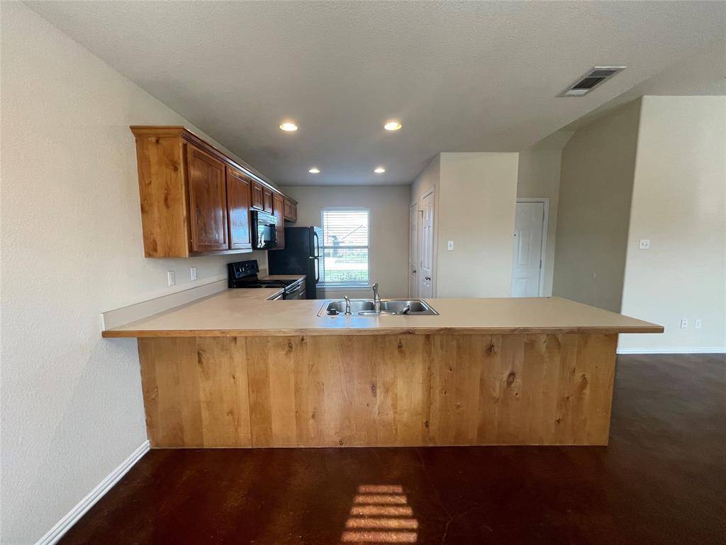 Weatherford, TX 76088,100 Crossbow Court #102