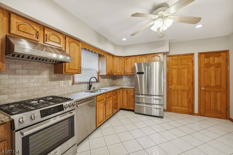 Garwood Boro, NJ 07027,82 2nd Ave #1