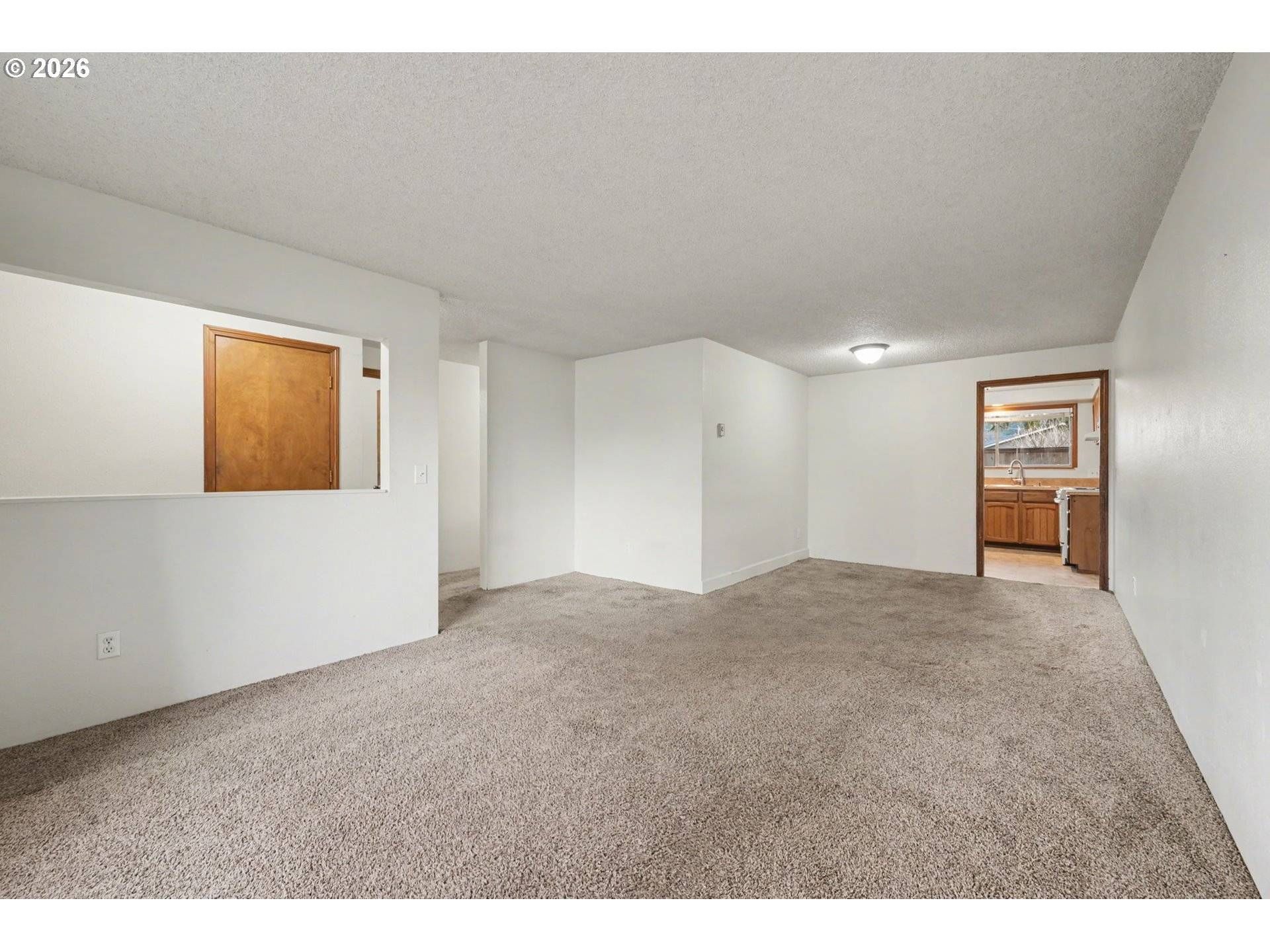 Springfield, OR 97478,6887 B ST