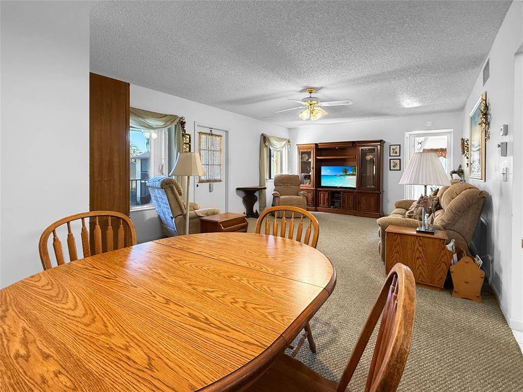 Greenacres, FL 33463,329 Knotty Pine Cir #C2