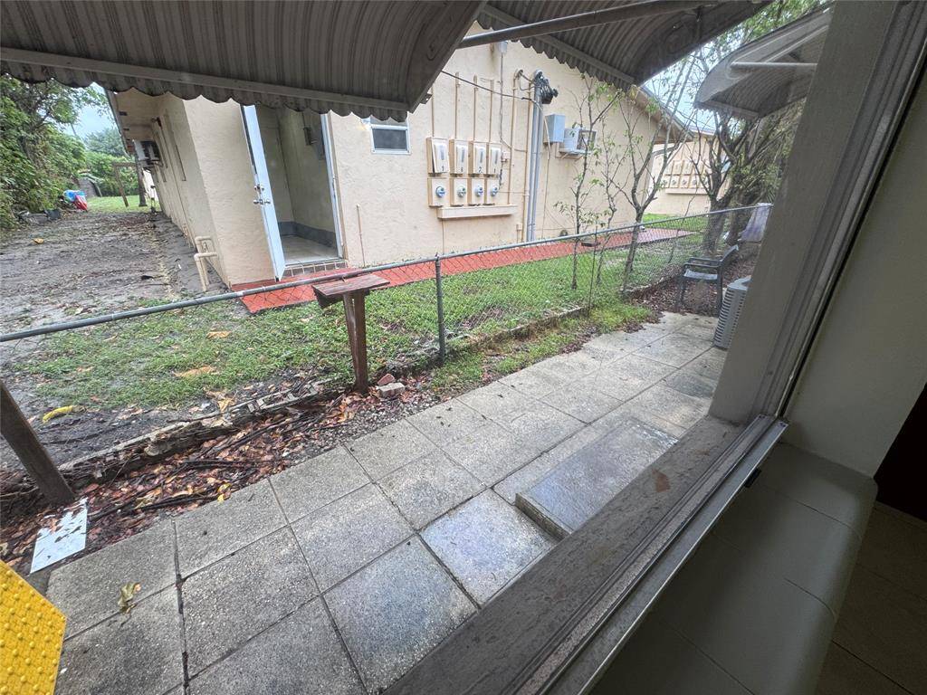 Hollywood, FL 33020,2901 Jackson St #11