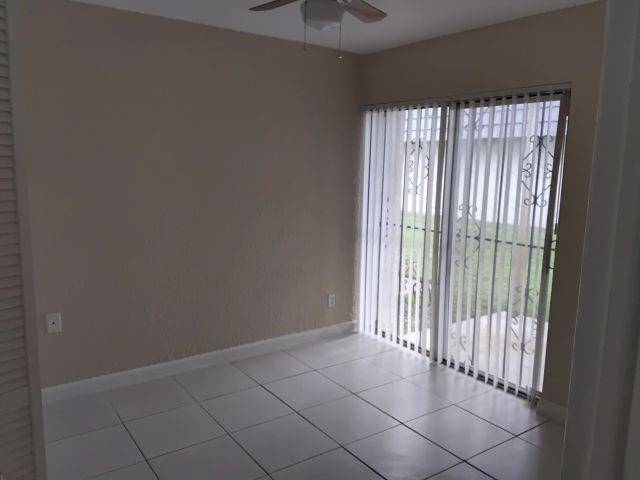 Lauderdale Lakes, FL 33311,3764 NW 21st St #101