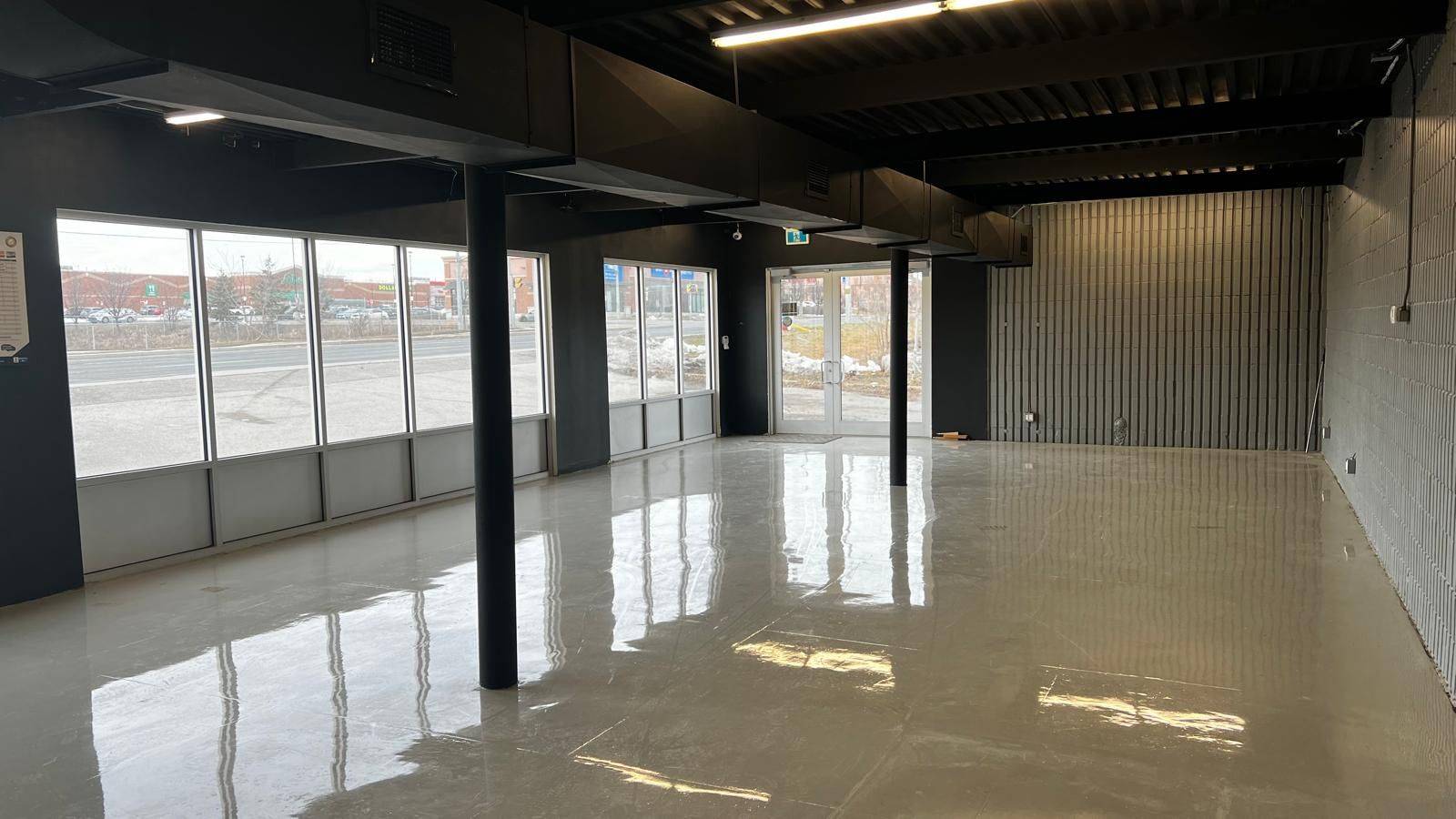 Richmond Hill, ON L4E 3N8,11623 Yonge ST #North-Side