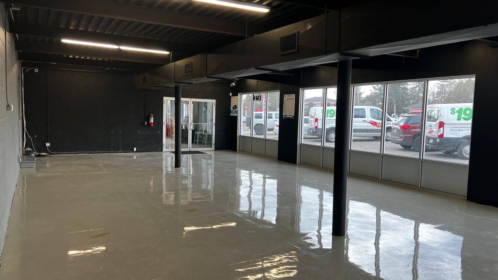 Richmond Hill, ON L4E 3N8,11623 Yonge ST #North-Side