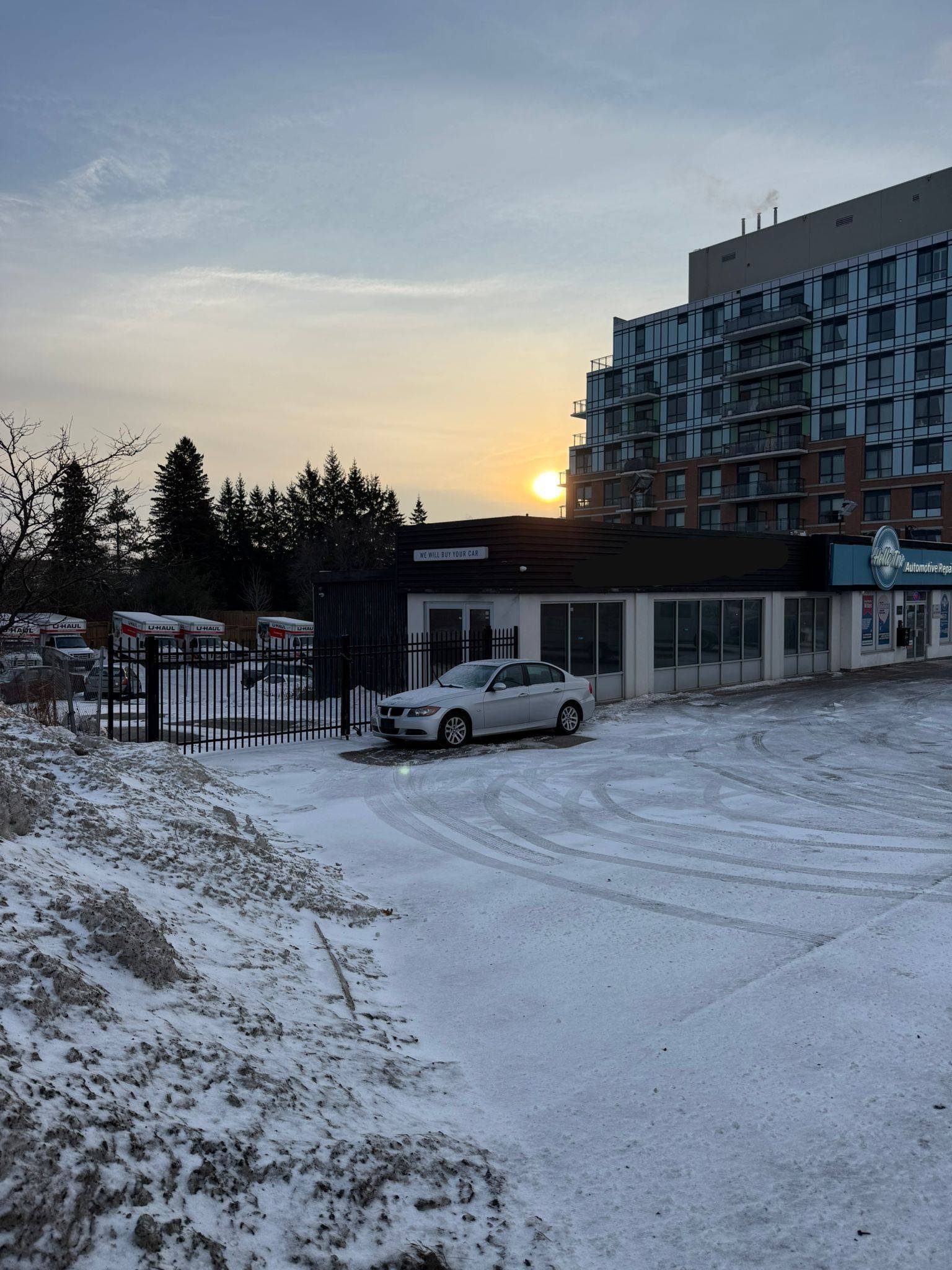 Richmond Hill, ON L4E 3N8,11623 Yonge ST #North-Side