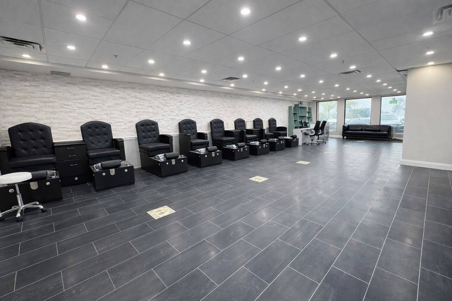 Vaughan, ON L4L 6C3,136 Winges RD N #15