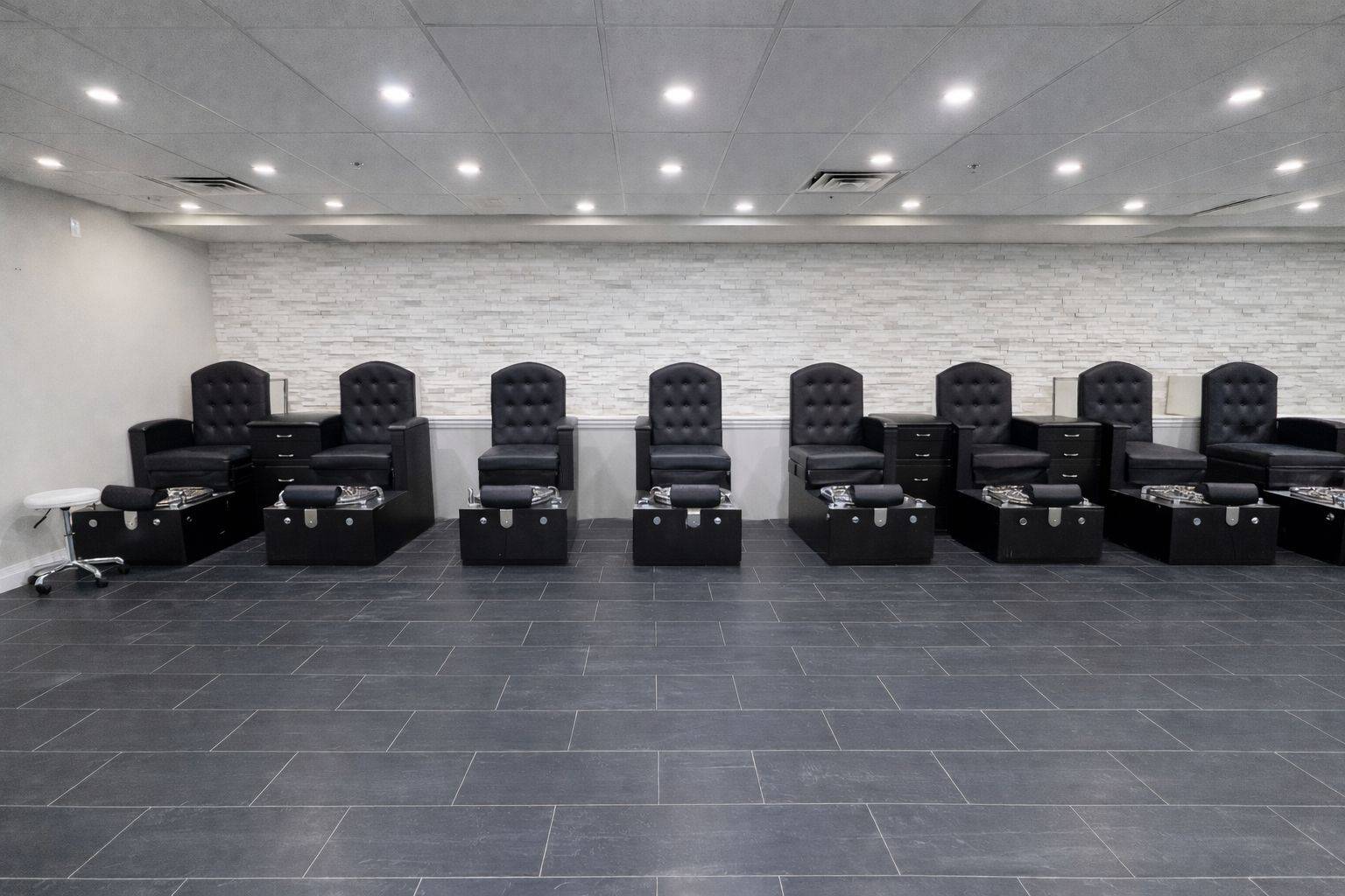 Vaughan, ON L4L 6C3,136 Winges RD N #15