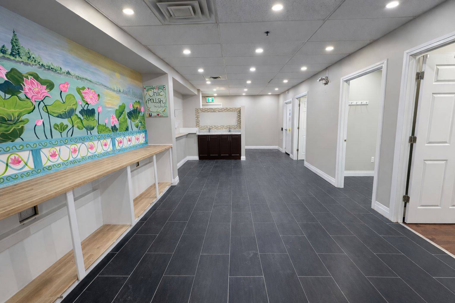 Vaughan, ON L4L 6C3,136 Winges RD N #15