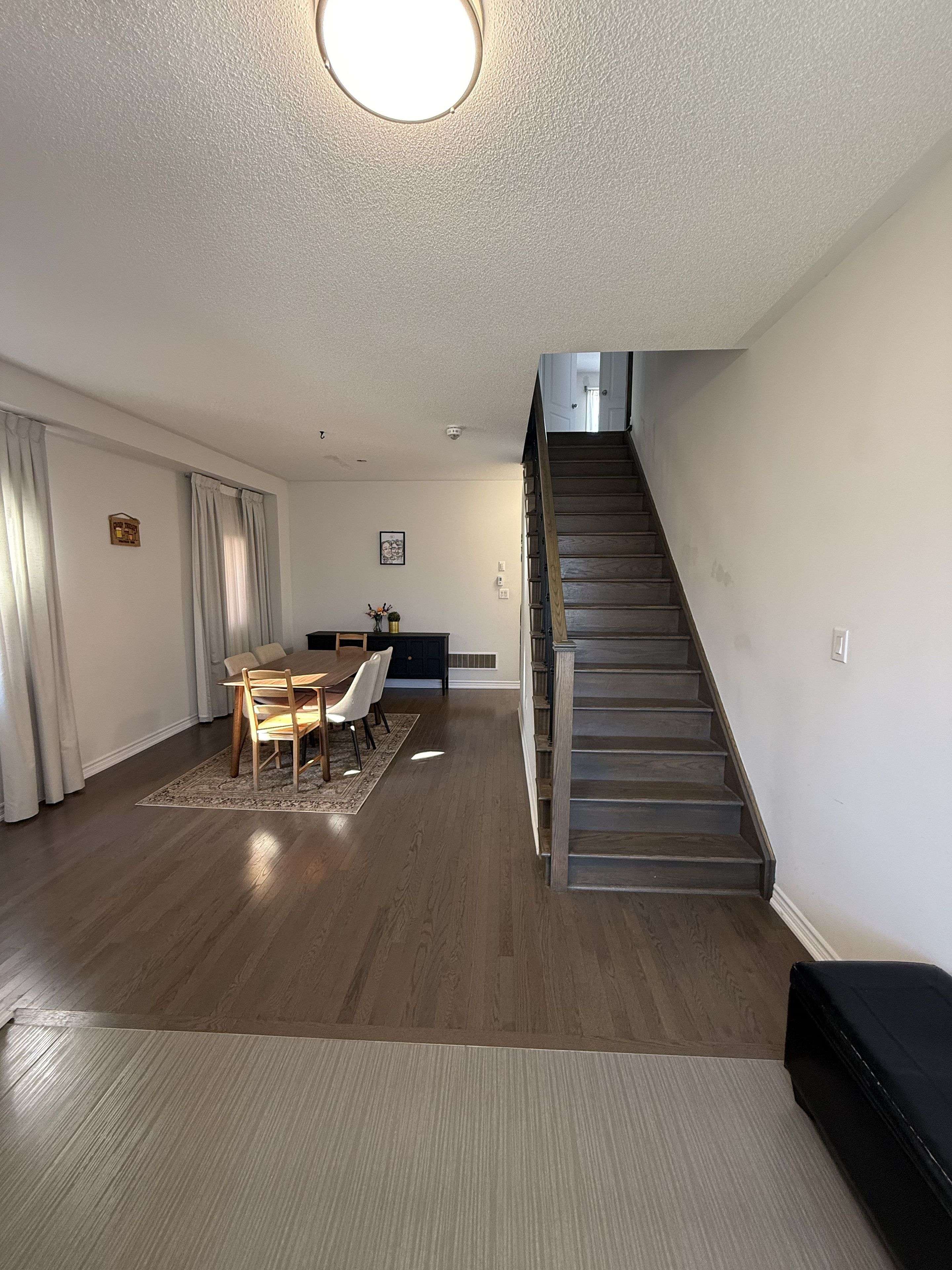 Barrie, ON L4N 6E4,67 Megan CRES