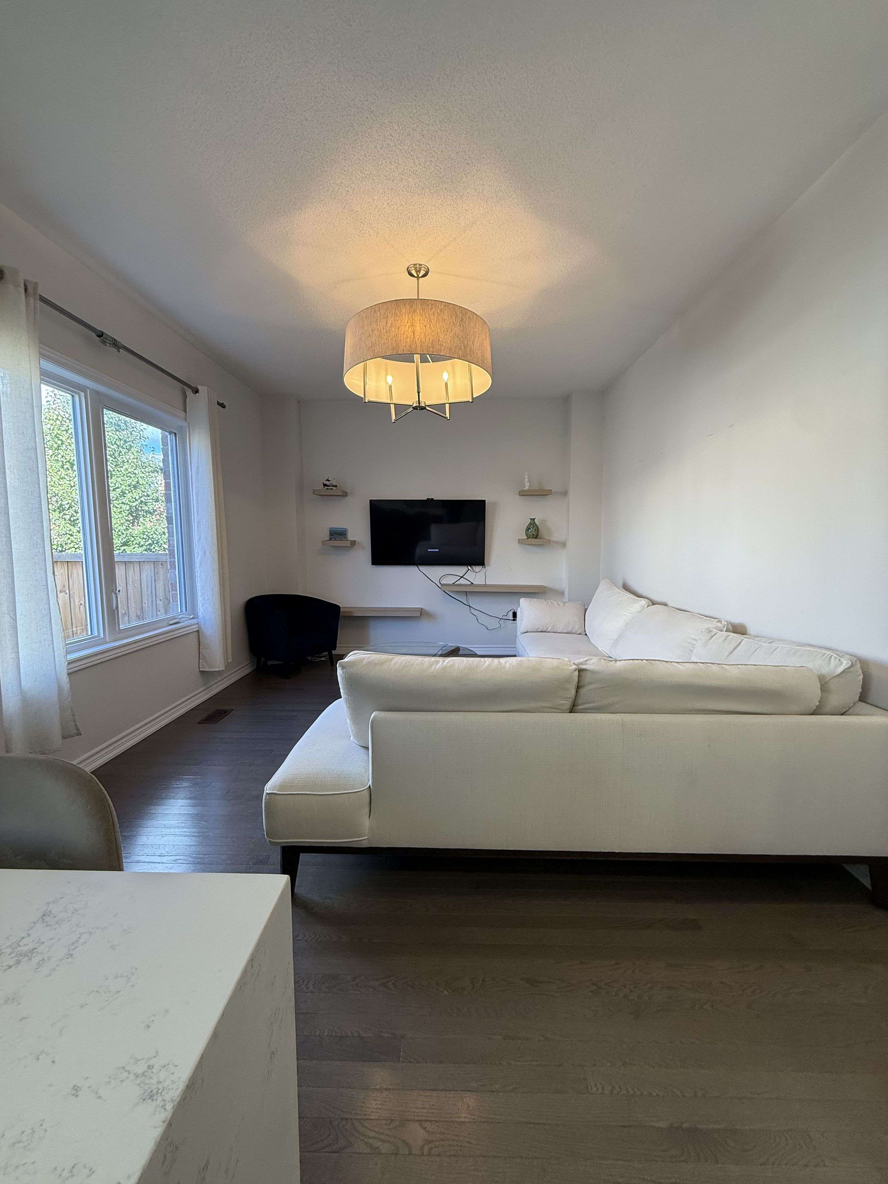 Barrie, ON L4N 6E4,67 Megan CRES