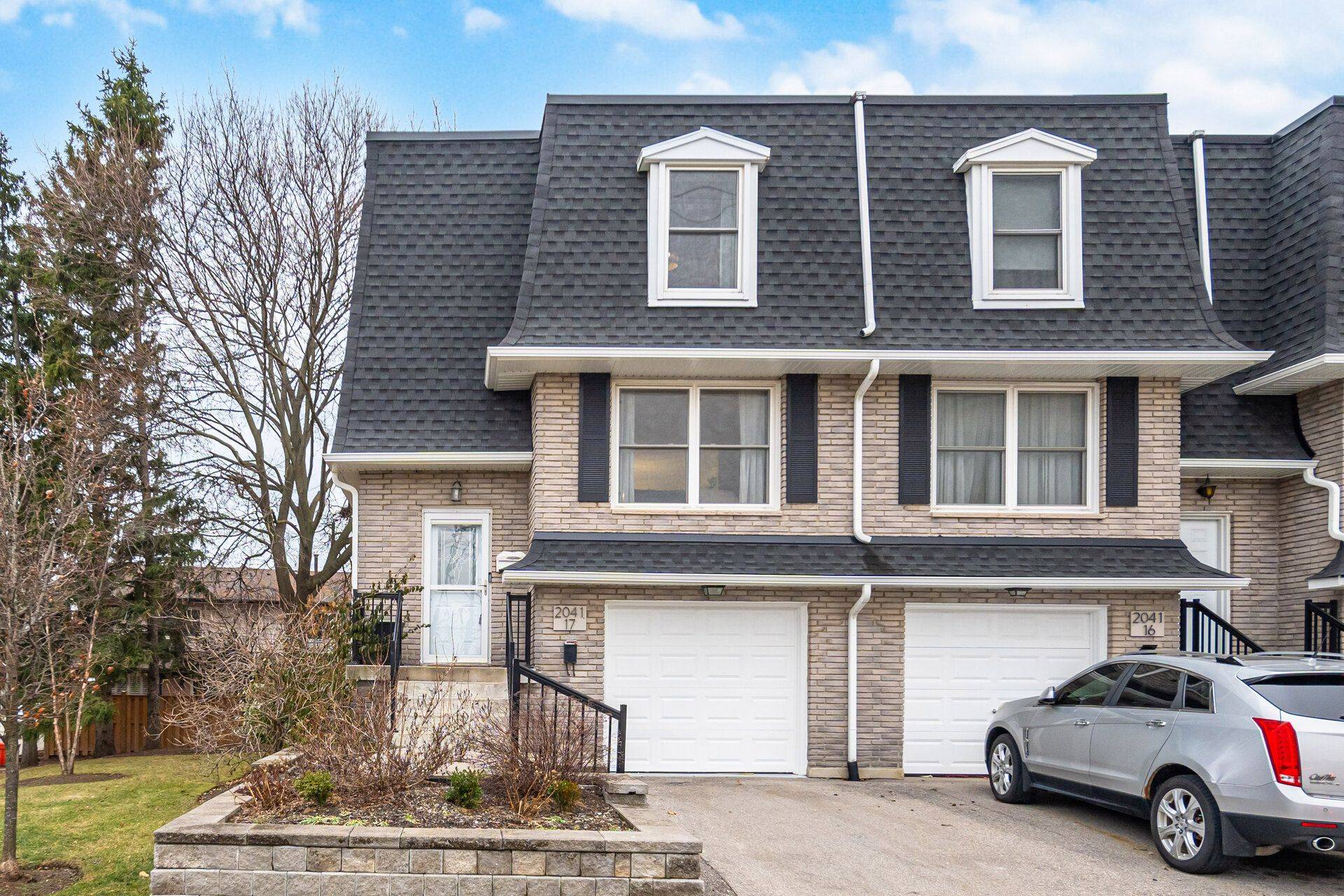 Burlington, ON L7P 3R2,2041 Amherst Heights CT #17