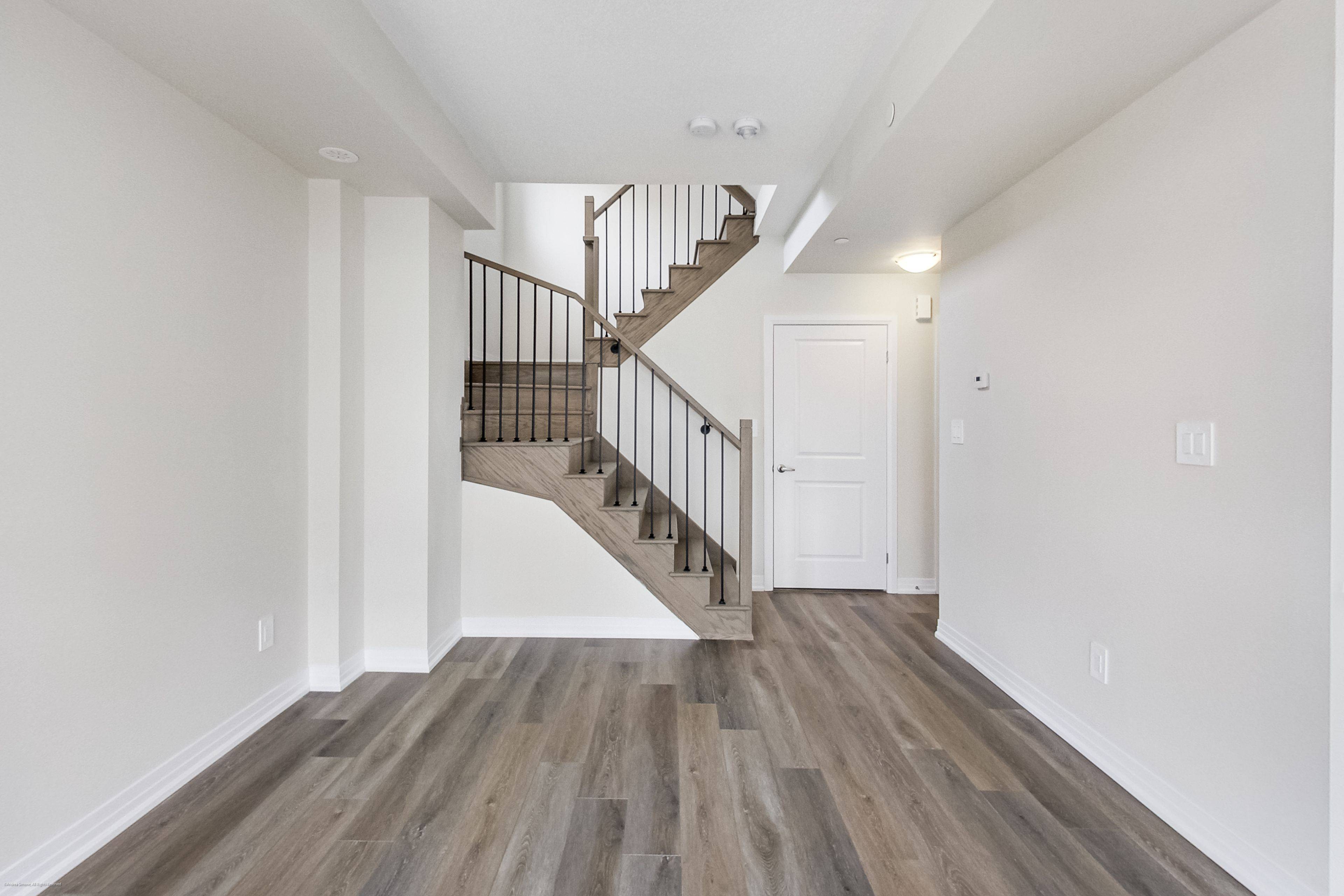 Milton, ON L9E 0J2,1593 Rose WAY #102