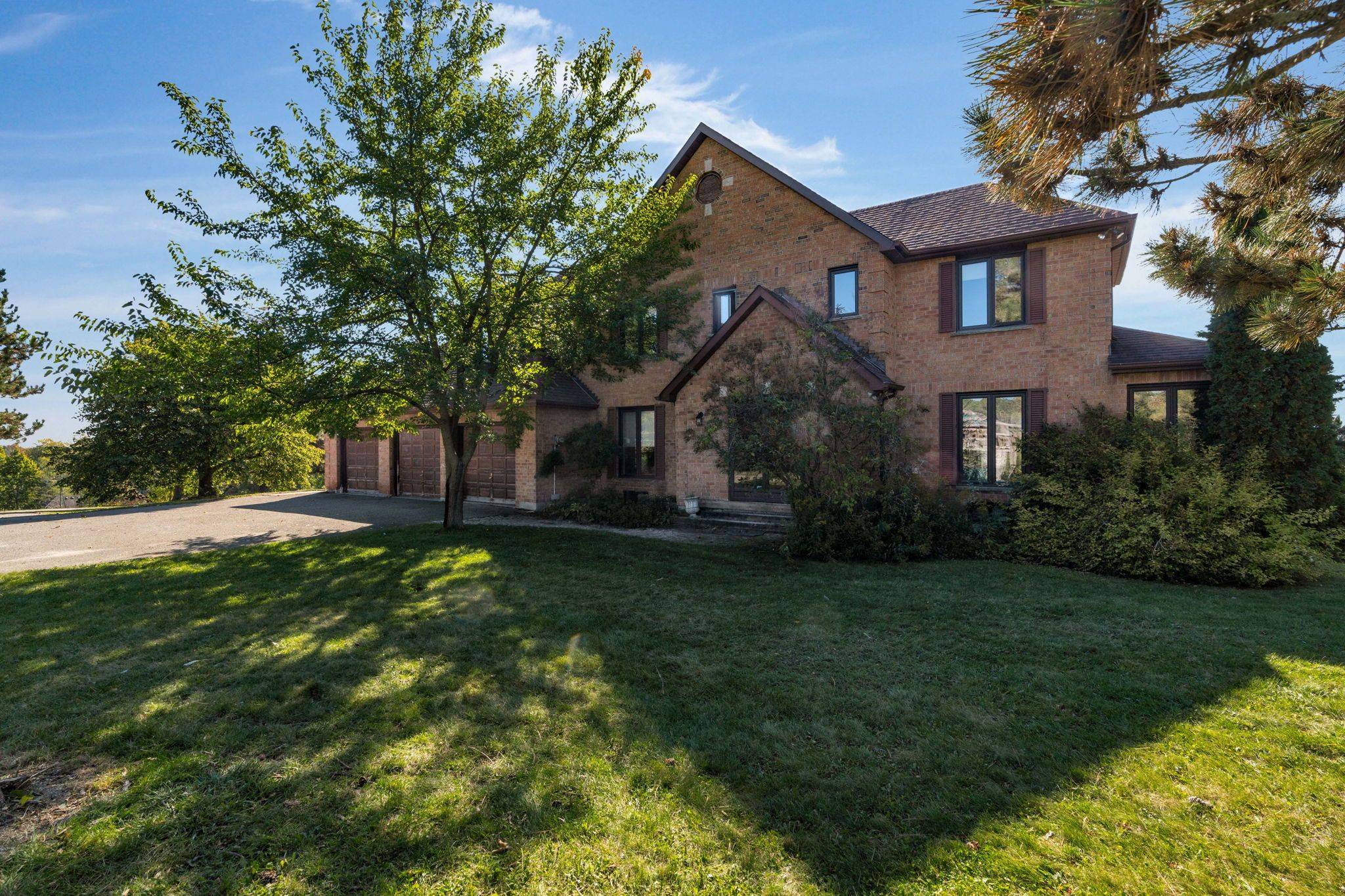 Caledon, ON L7E 0A9,33 Matson DR