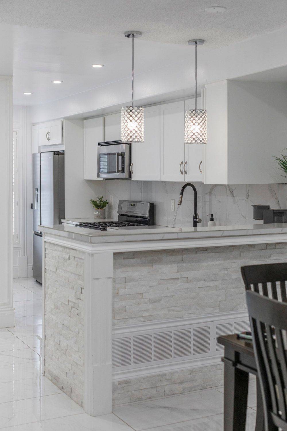 Hamilton, ON L8G 1J4,2774 King ST E #17