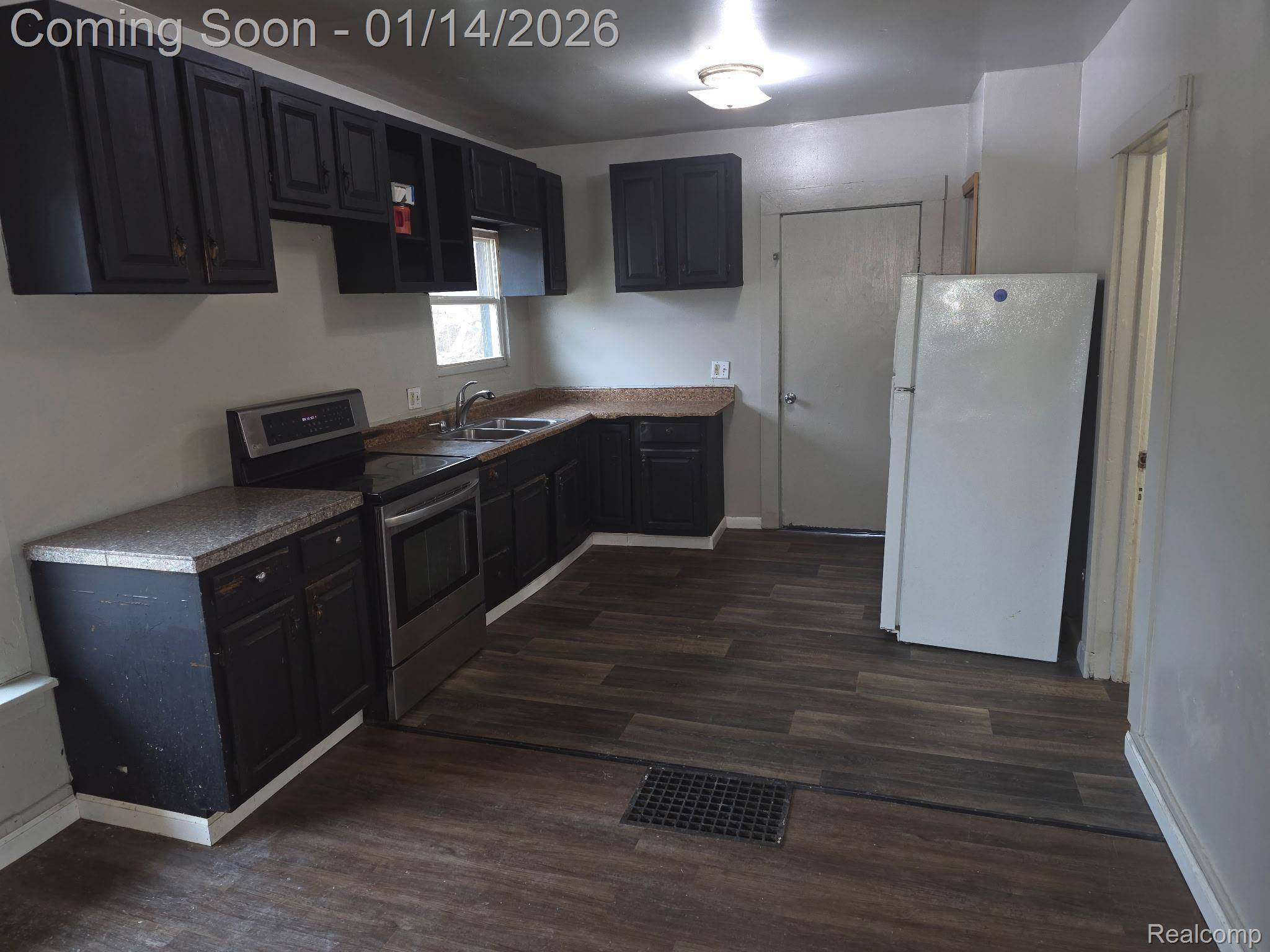 Lansing, MI 48906,1117 E Oakland AVE