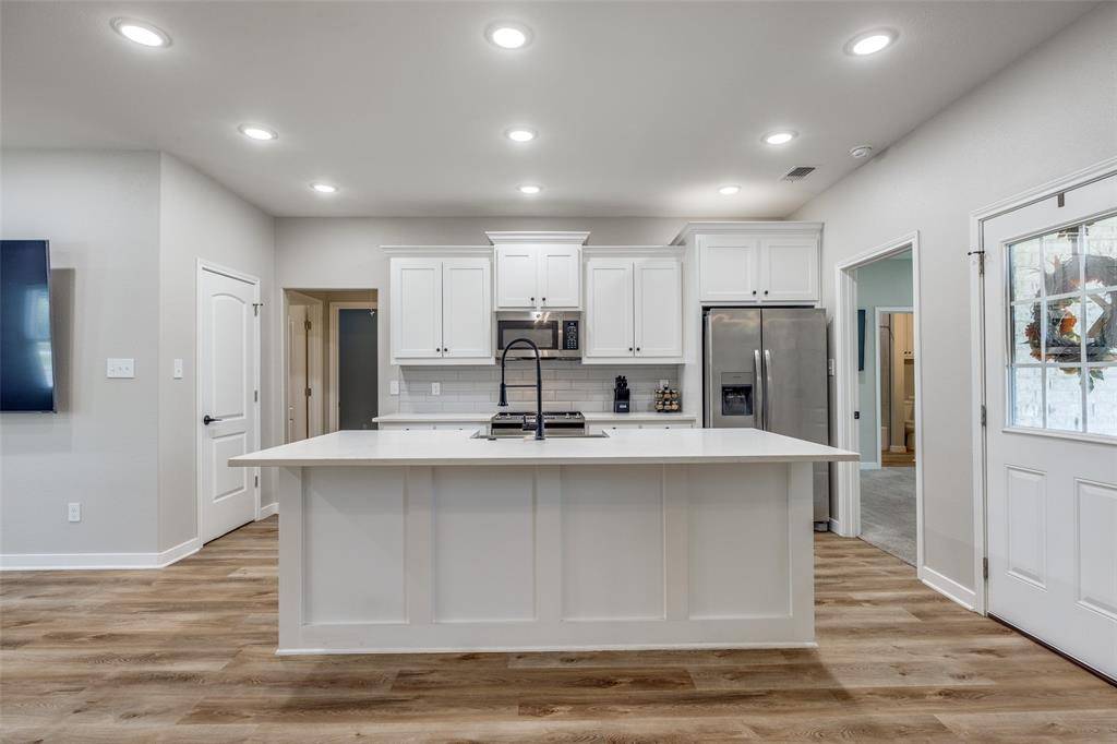 Denison, TX 75020,901 W Owing Street