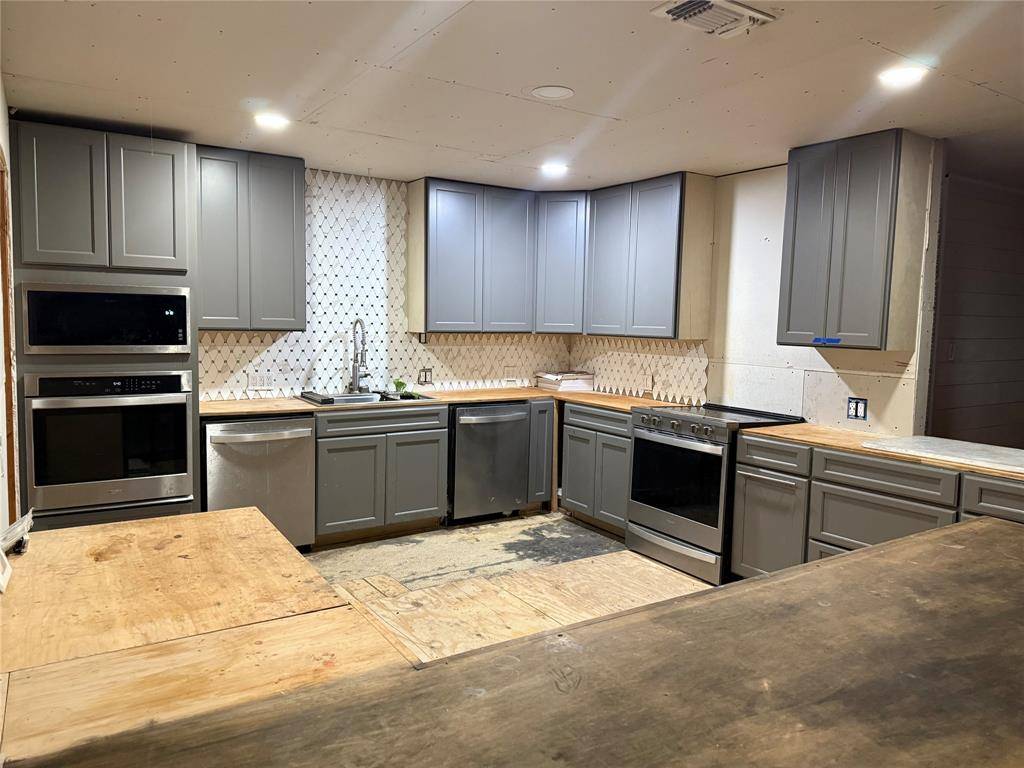 Gorman, TX 76454,118 N Crescent Street