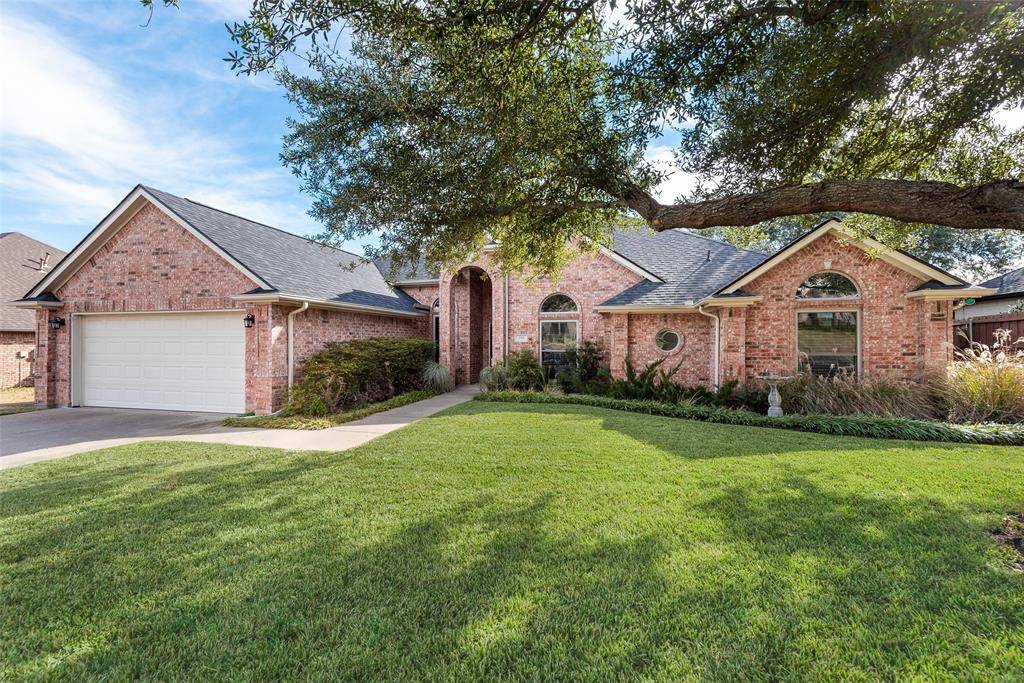 Burleson, TX 76028,405 Arbor Lawn Drive