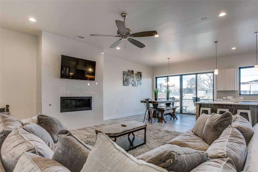 Dallas, TX 75208,410 Melba Street #2