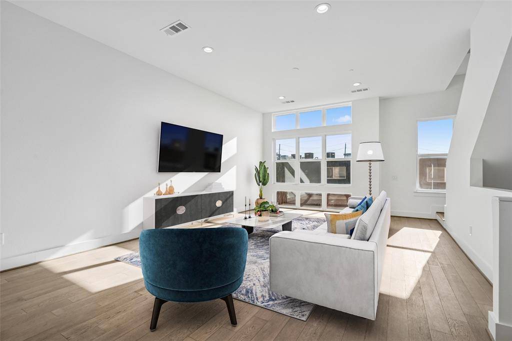 Dallas, TX 75219,3040 Chimes Street