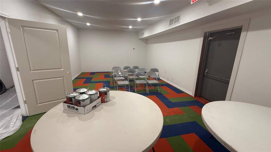 Arlington, TX 76010,1700 New York Avenue