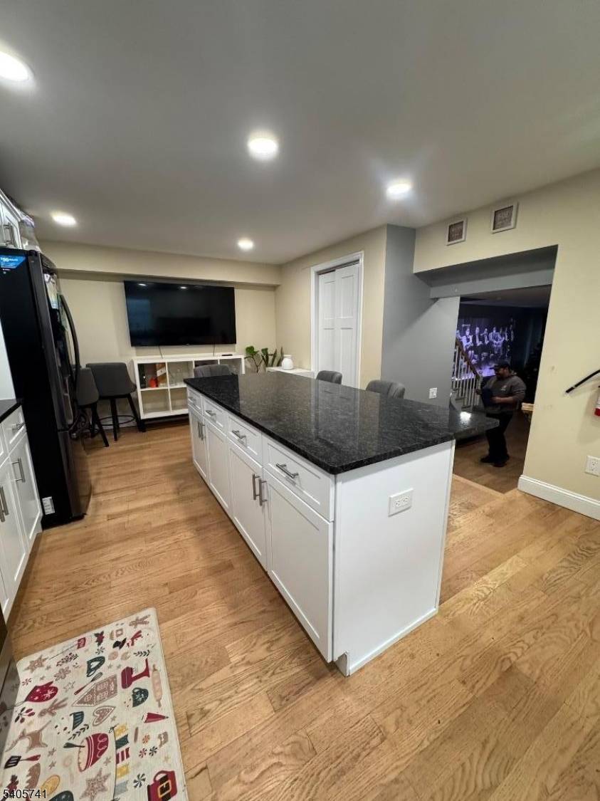 East Orange City, NJ 07018,83 Bedford St