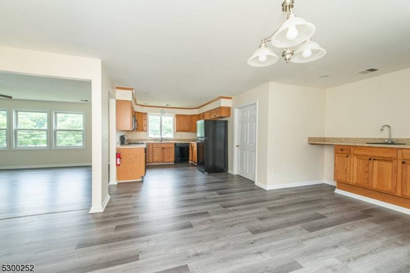 Franklin Boro, NJ 07416,21 Walsh Rd #1