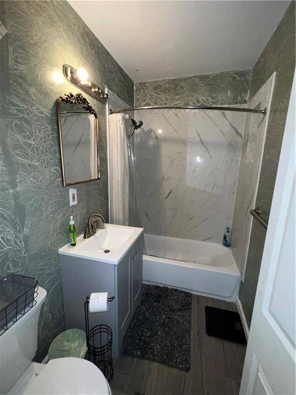 Brooklyn, NY 11233,1792 Bergen ST #1