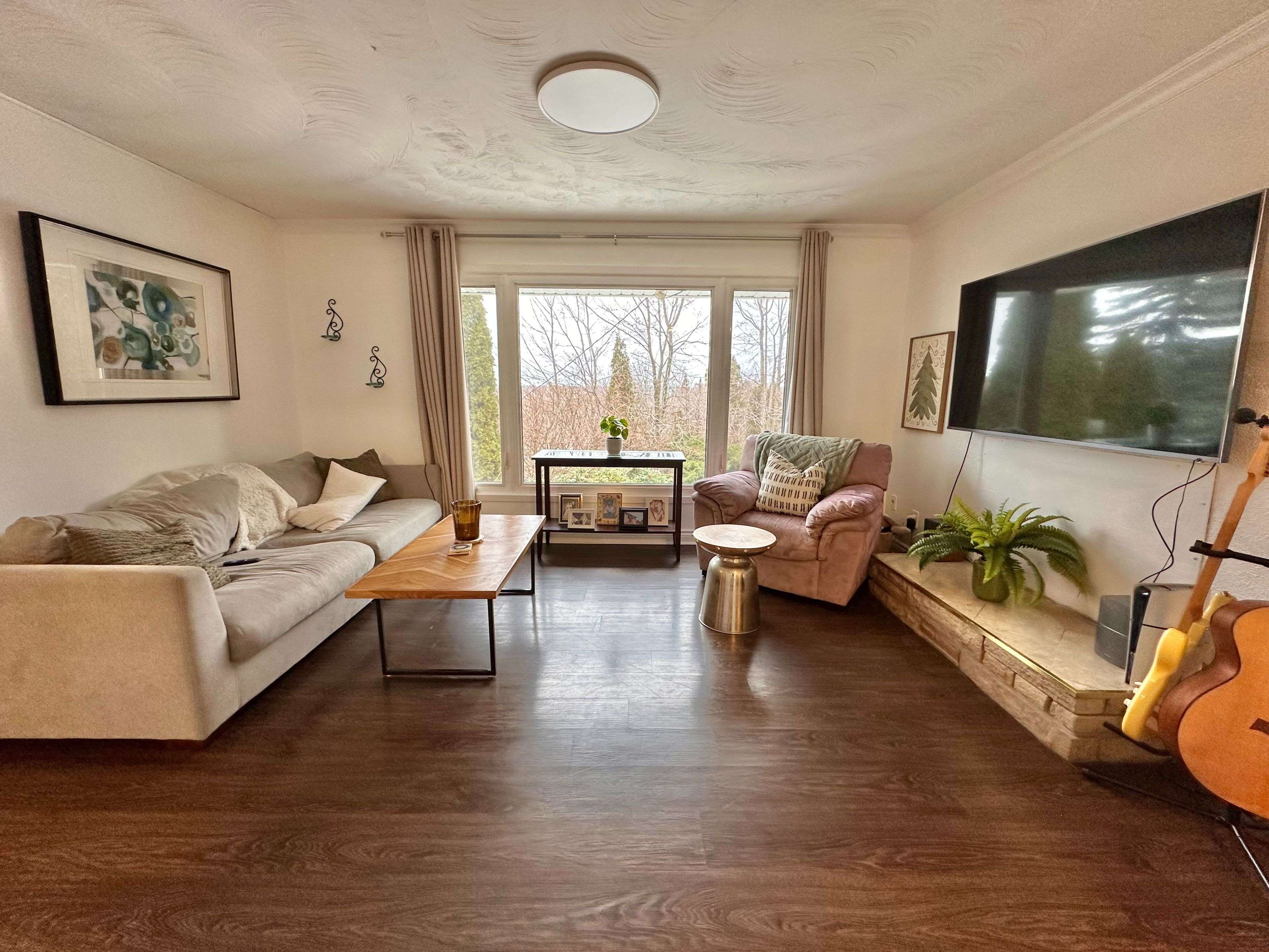 Oshawa, ON L1H 7C6,147 Grandview ST S