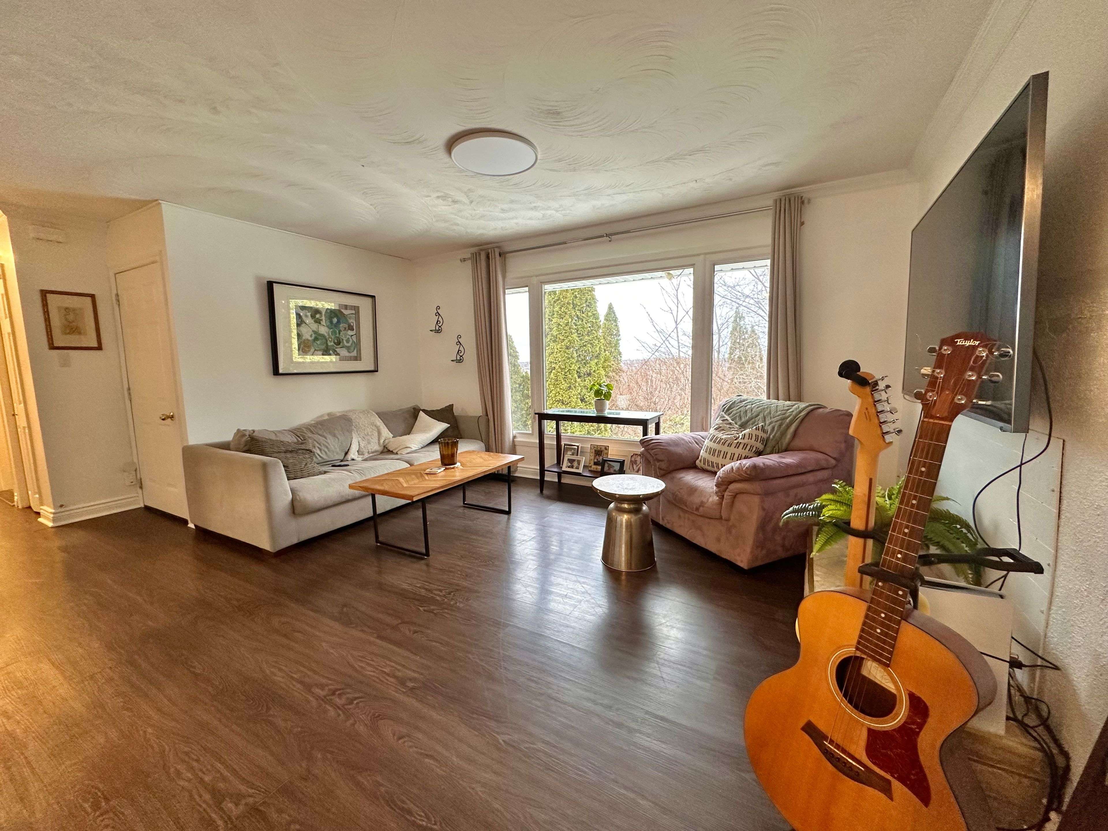 Oshawa, ON L1H 7C6,147 Grandview ST S