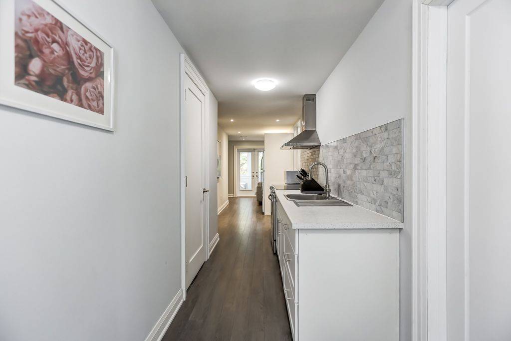 Toronto E01, ON M4M 3C8,269 Leslie ST #2nd floor