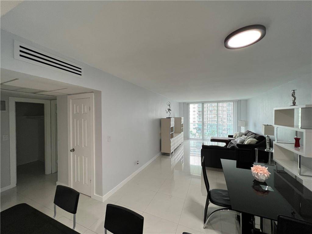 Sunny Isles Beach, FL 33160,19380 Collins Ave #615