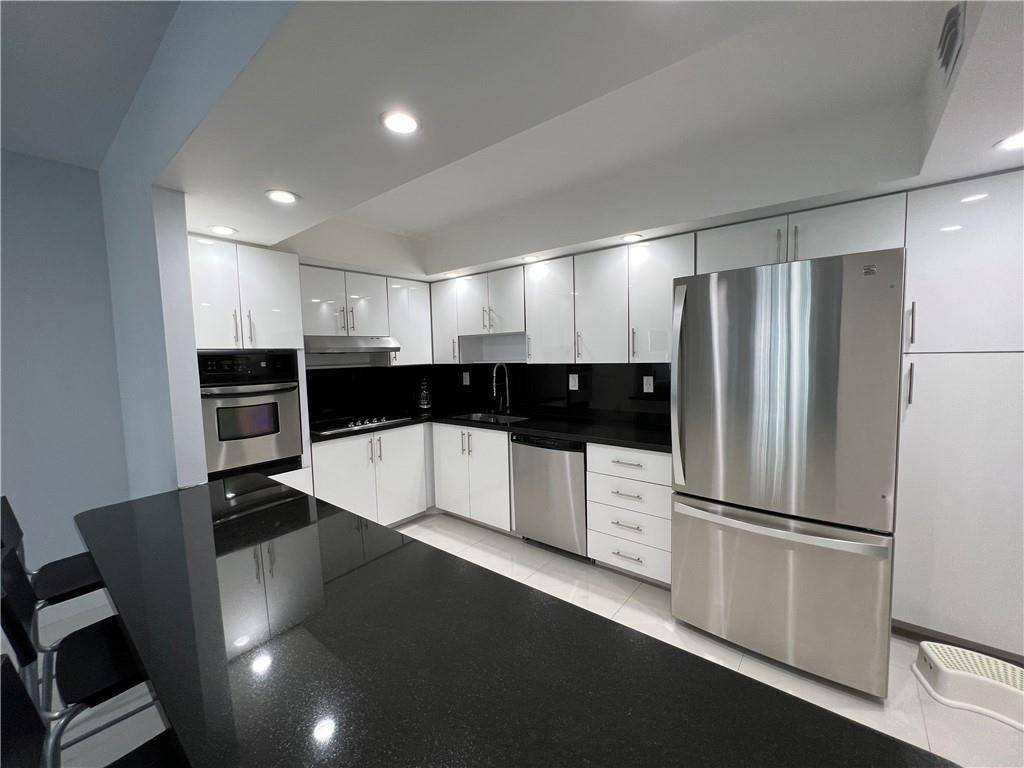 Sunny Isles Beach, FL 33160,19380 Collins Ave #615