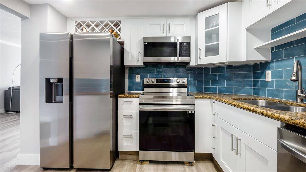 Sunny Isles Beach, FL 33160,500 Bayview Dr #2023