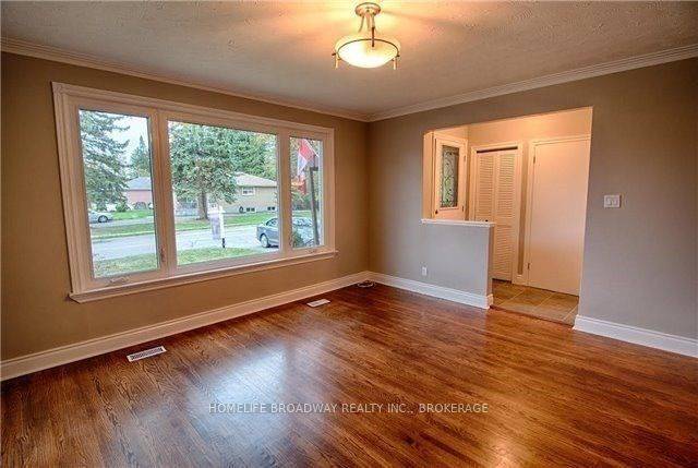 Richmond Hill, ON L4C 2V1,381 Taylor Mills DR #Main Floor