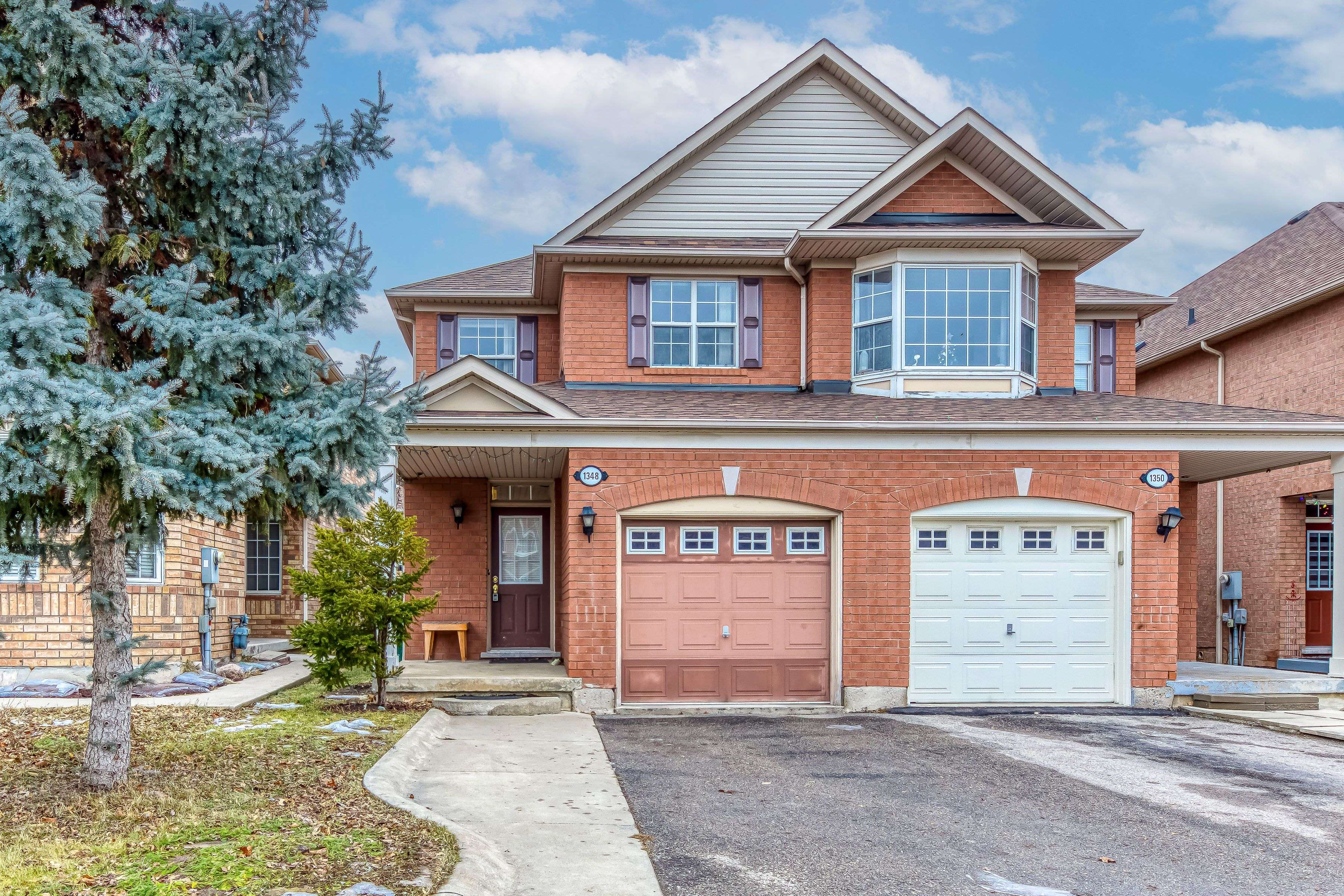 Mississauga, ON L5V 2W9,1348 Weir Chase