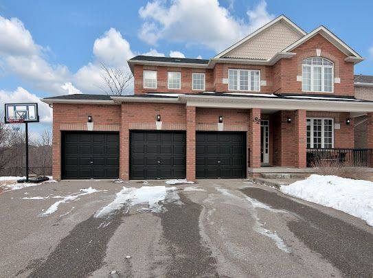 Brampton, ON L7A 2W4,32 River Rock CRES