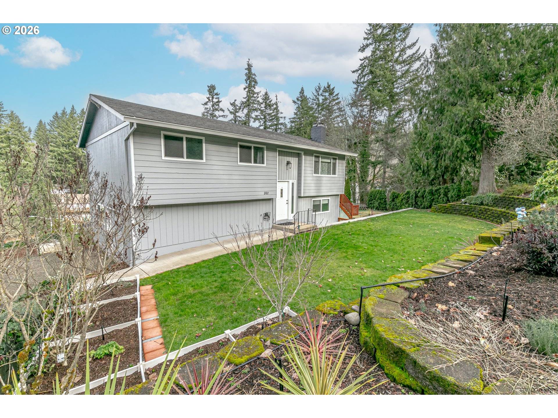 Estacada, OR 97023,991 NE FOOTHILLS DR