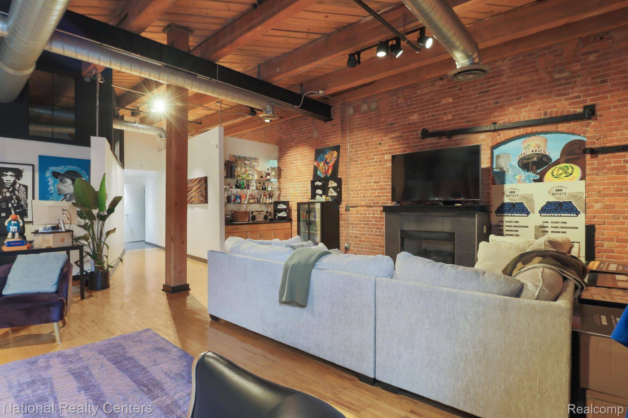 Detroit, MI 48207,200 S RIVER PLACE DR #29